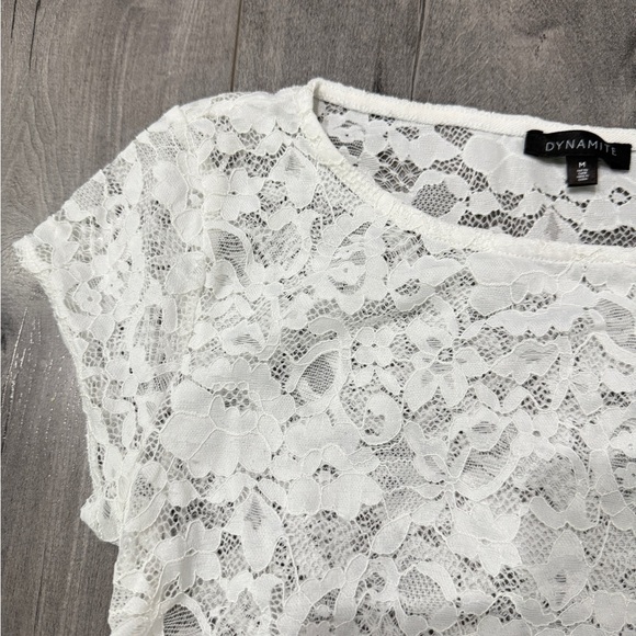 Dynamite Short Sleeve White Lace Tee - Picture 4 of 5